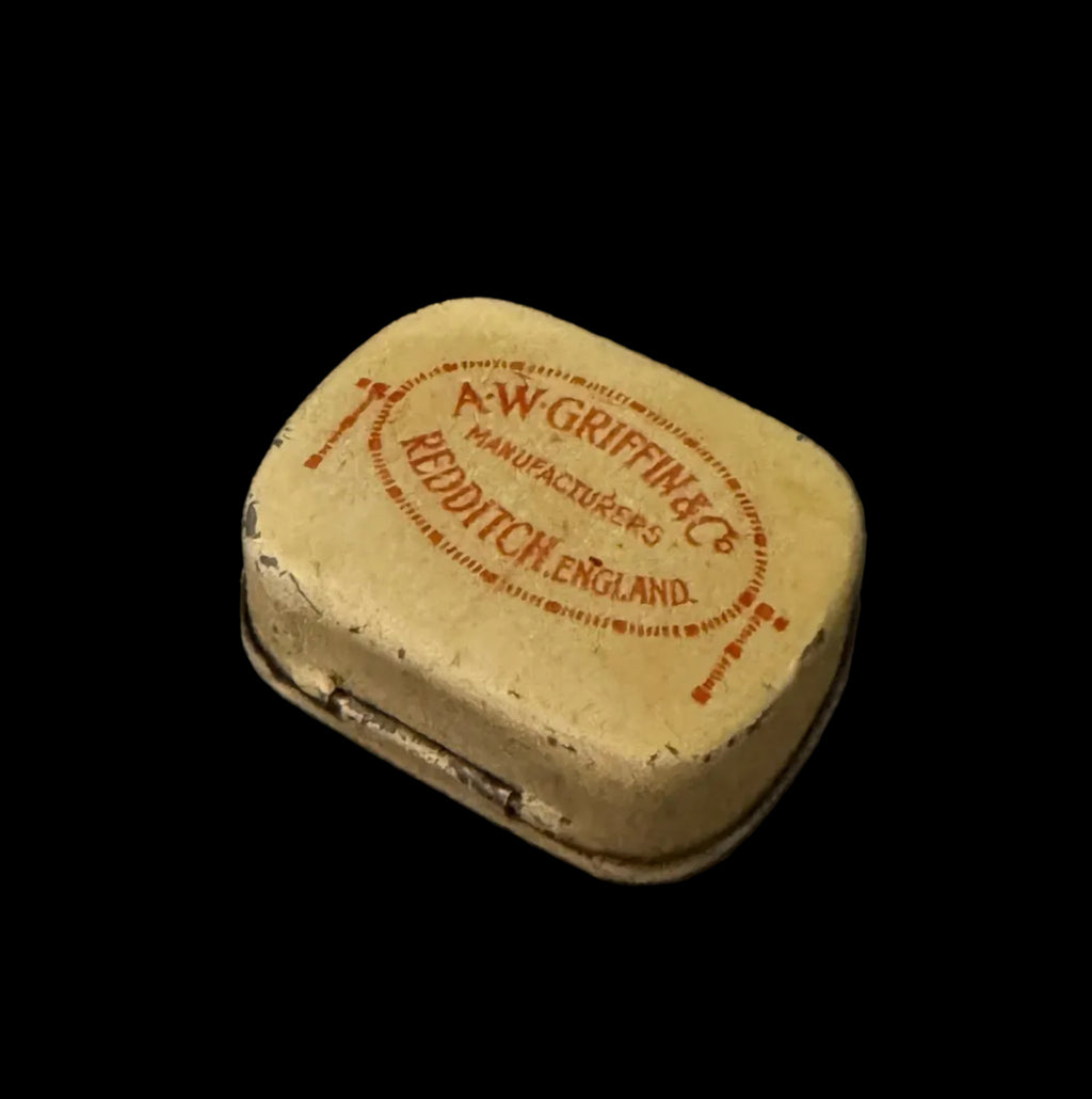 Original 1920s kit for radio receptors in beautifully preserved collectible tin