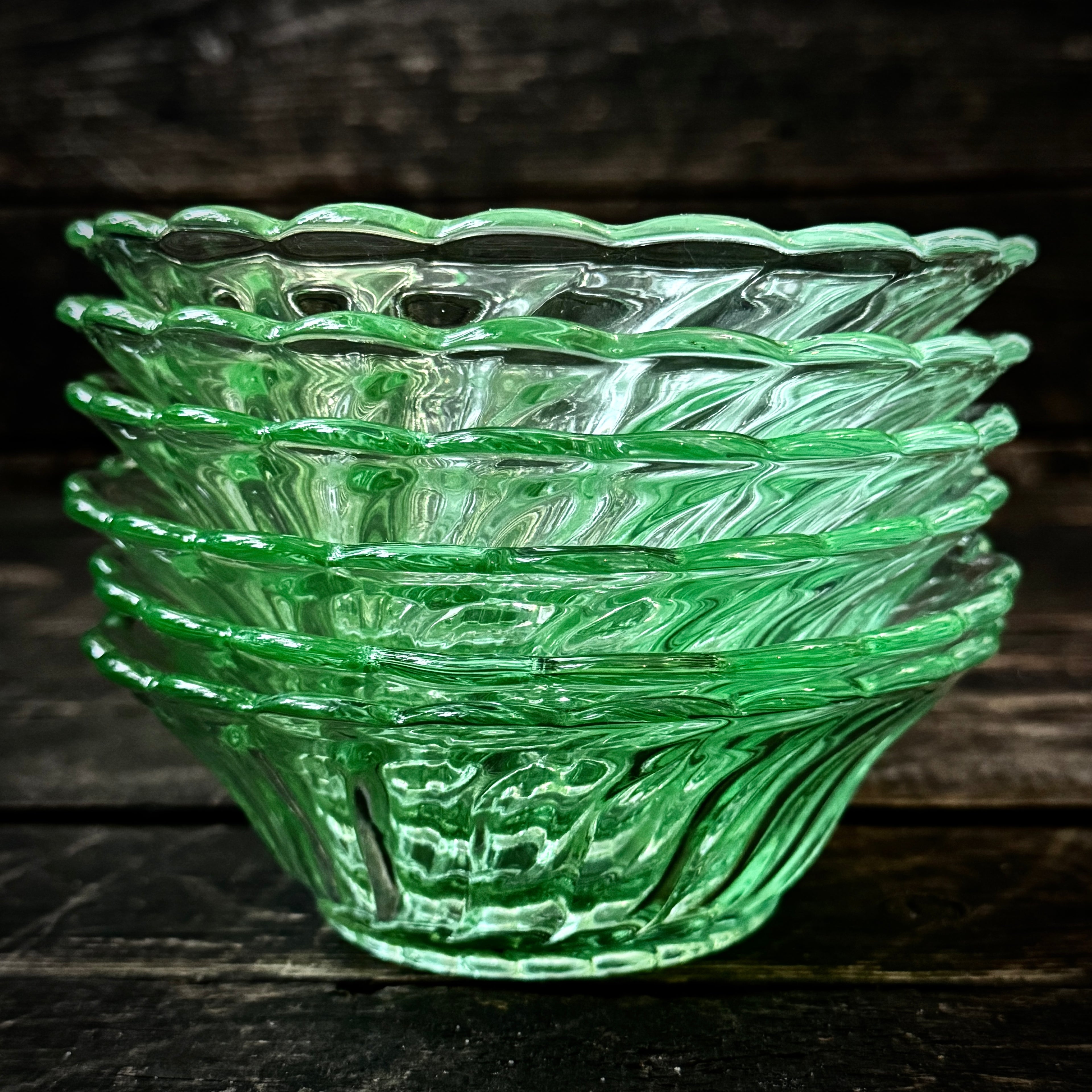 Set of uranium glass bowls, by Bagley, 1930s