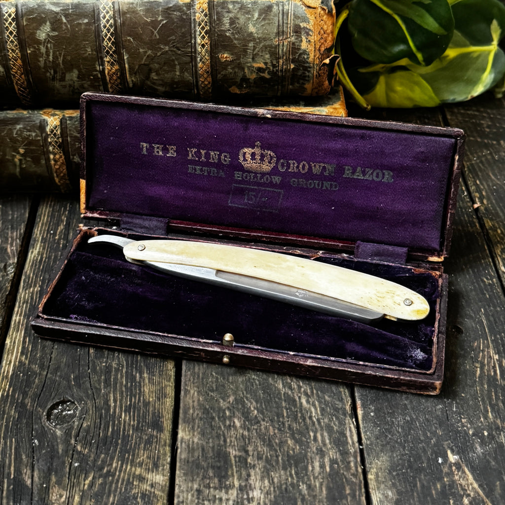 Beautiful Edward VII Straight Barber’s Razor With Bone Handle