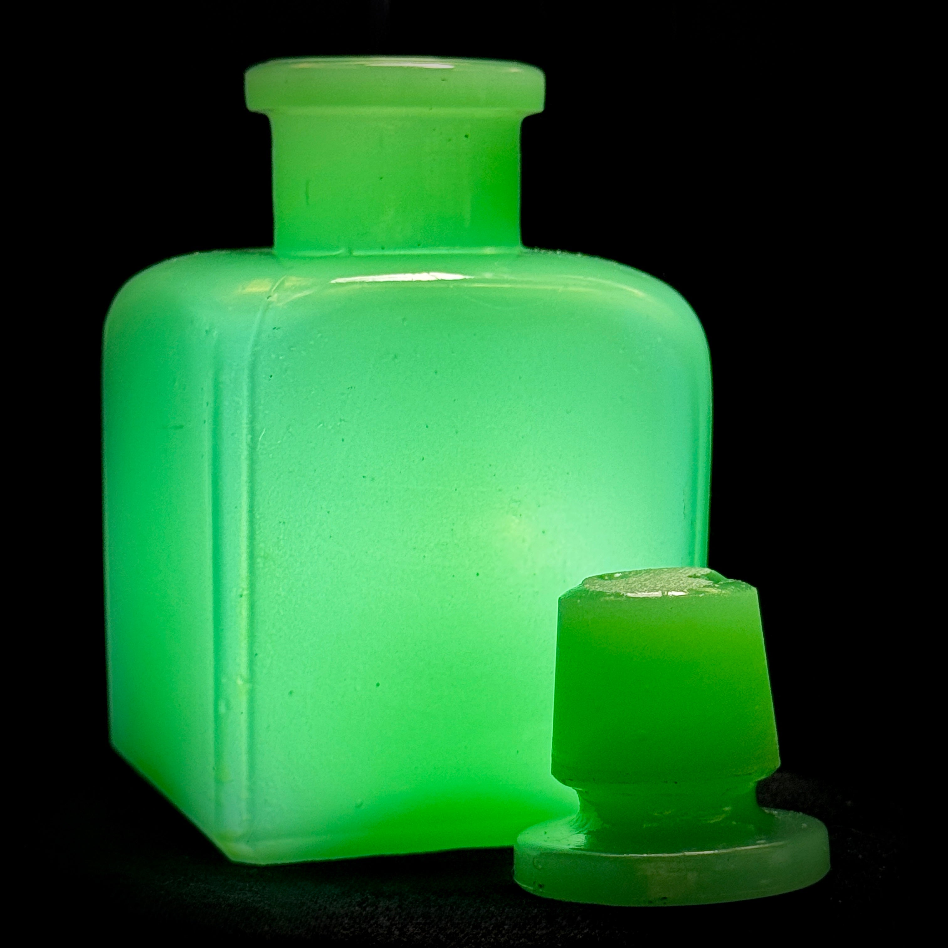 1930s jadeite scent bottle