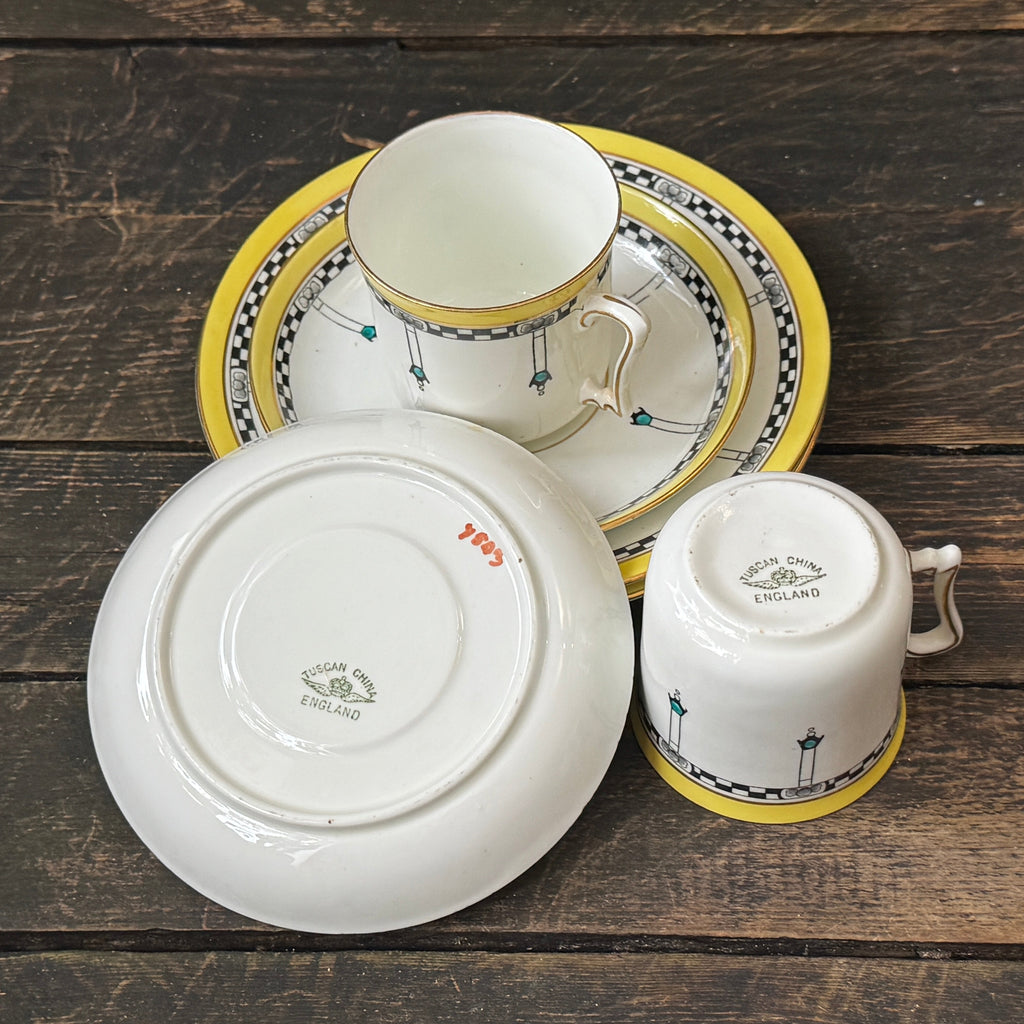 Set of two Art Deco espresso /coffee cups with matching saucers and plates