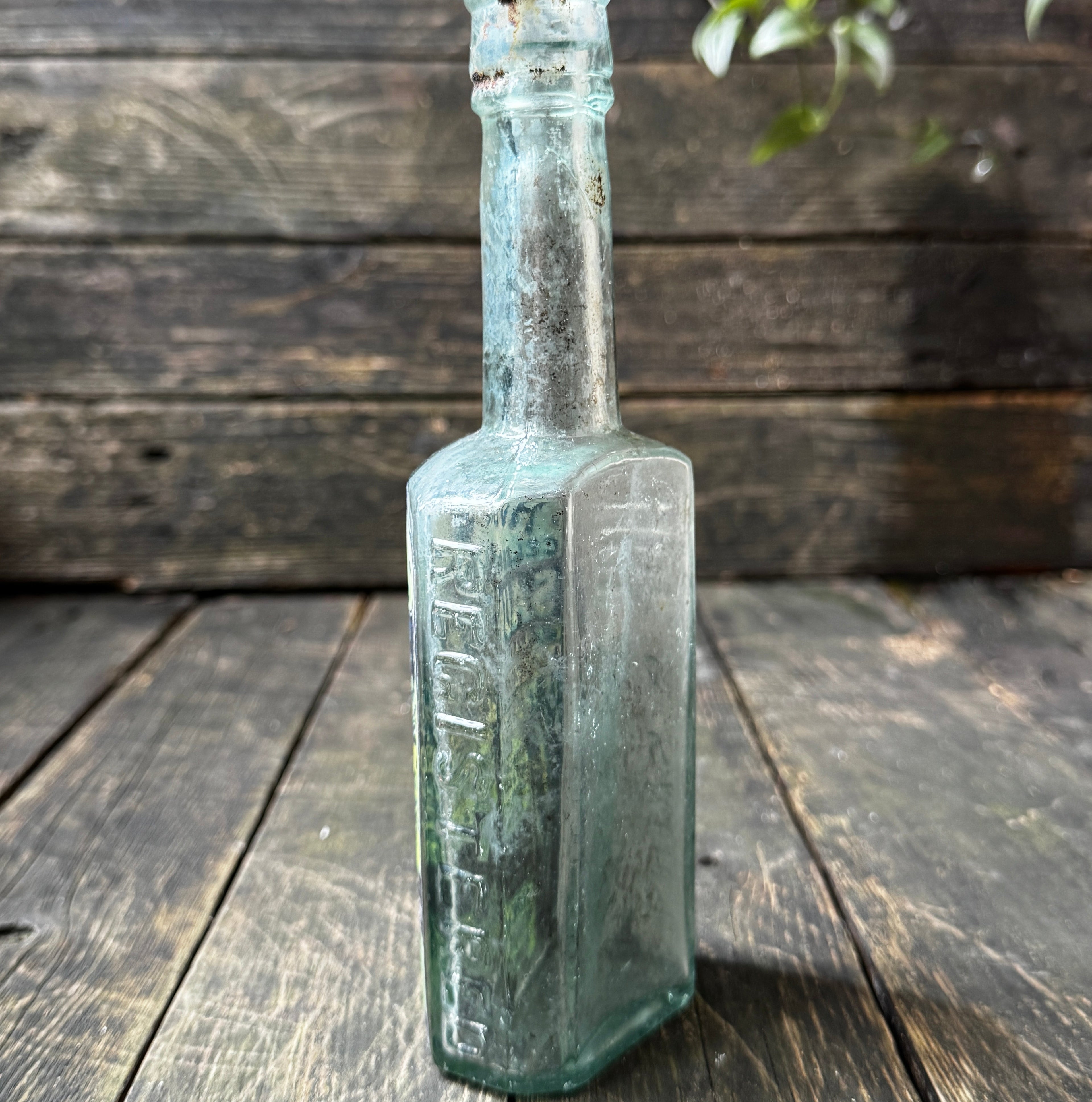 Hoe’s Sauce bottle