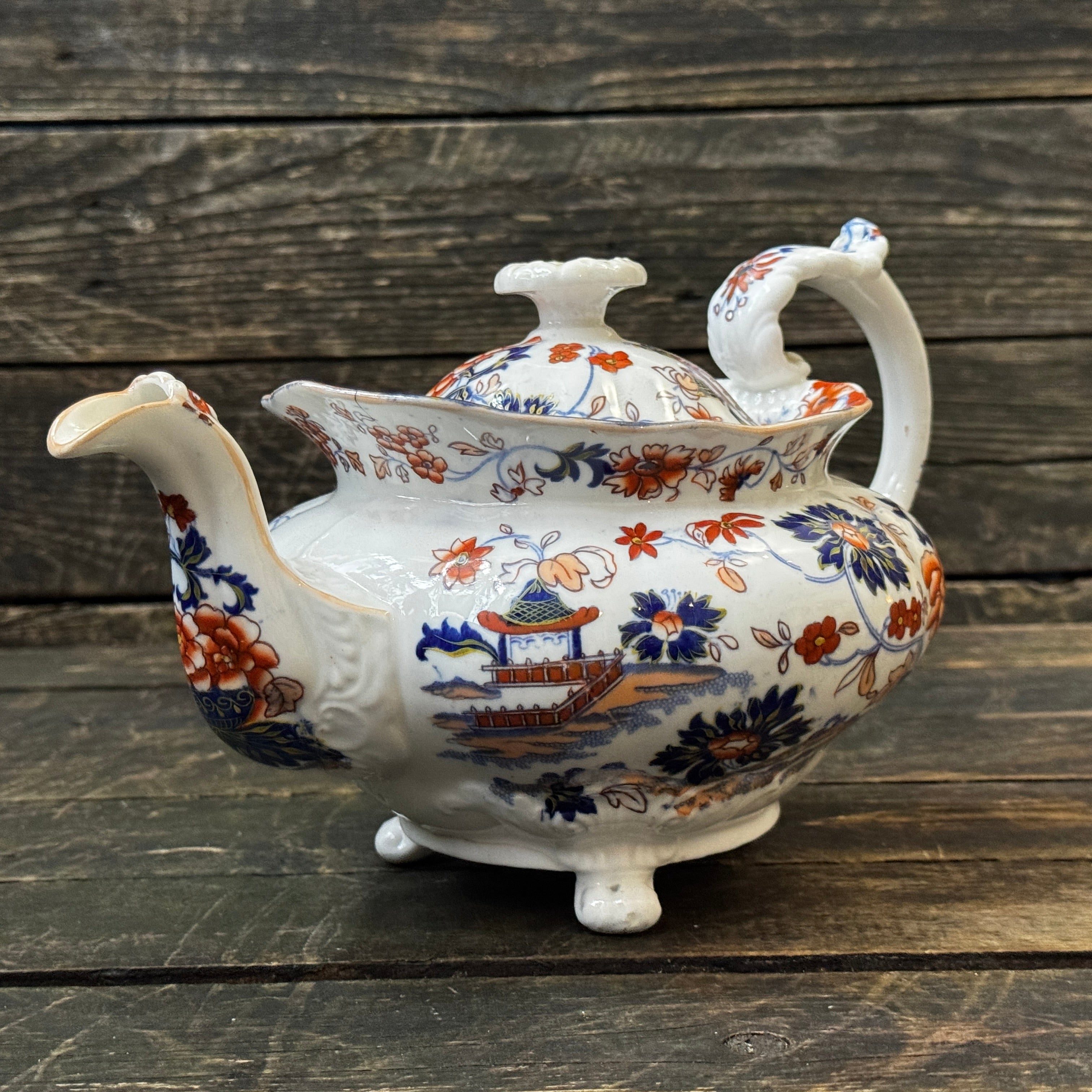 Early 19th century Imari teapot by Minton Amherst