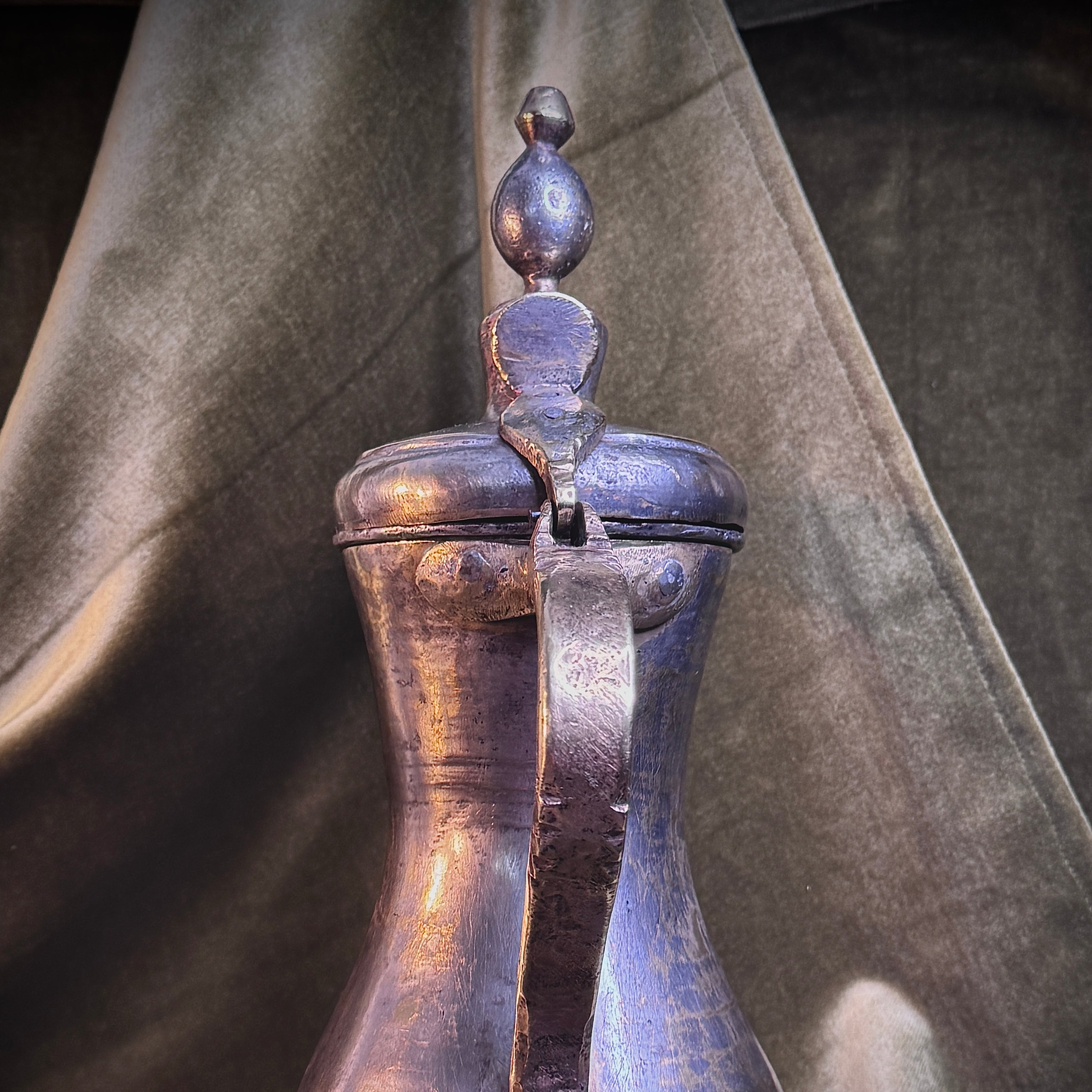 Handmade silver-plated Syrian Bedouin dallah of late 18th century