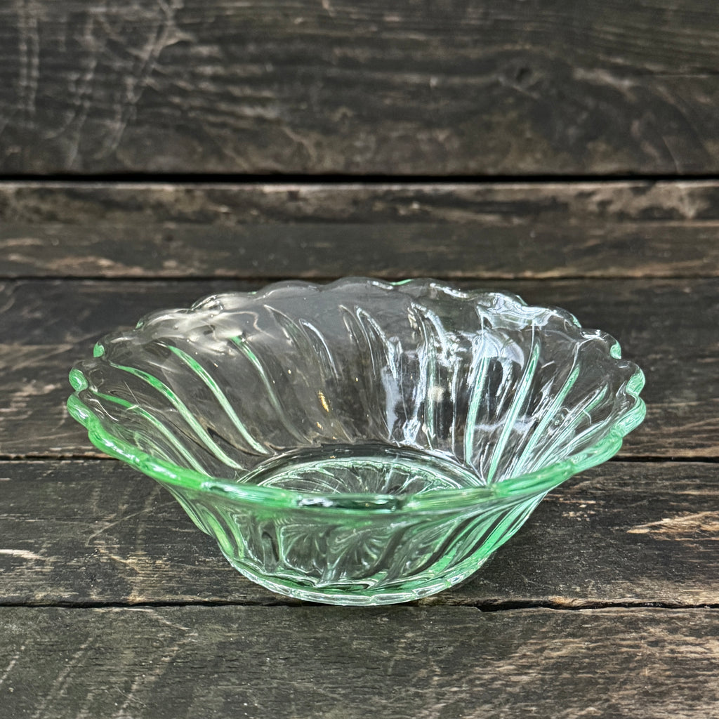 Set of uranium glass bowls, by Bagley, 1930s