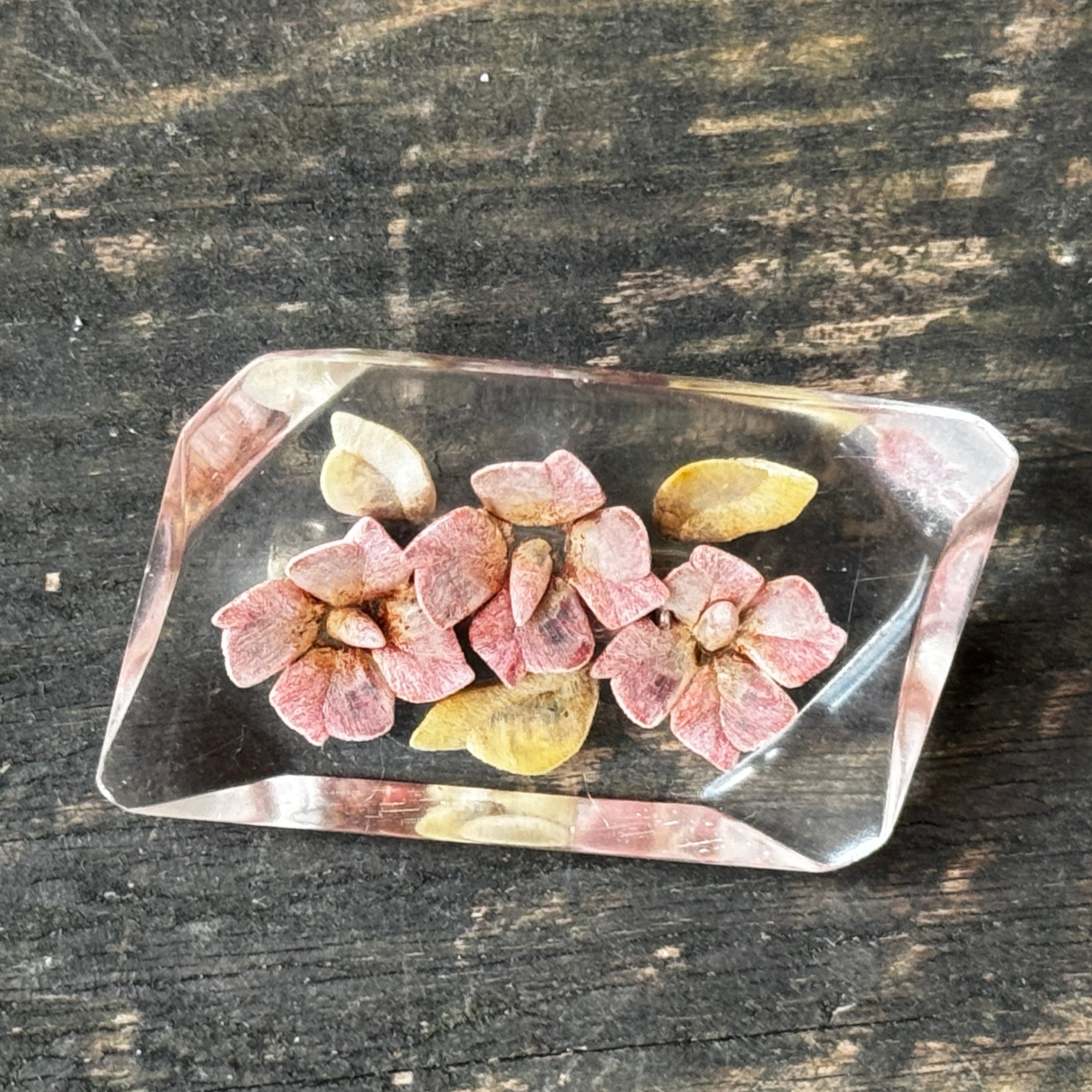 Original 1940s reverse-carved lucite brooch with delicate pink and green flower design