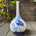 Chinese Kangxi ware (17th to early 18th century) slender necked, stunning painted porcelain vase