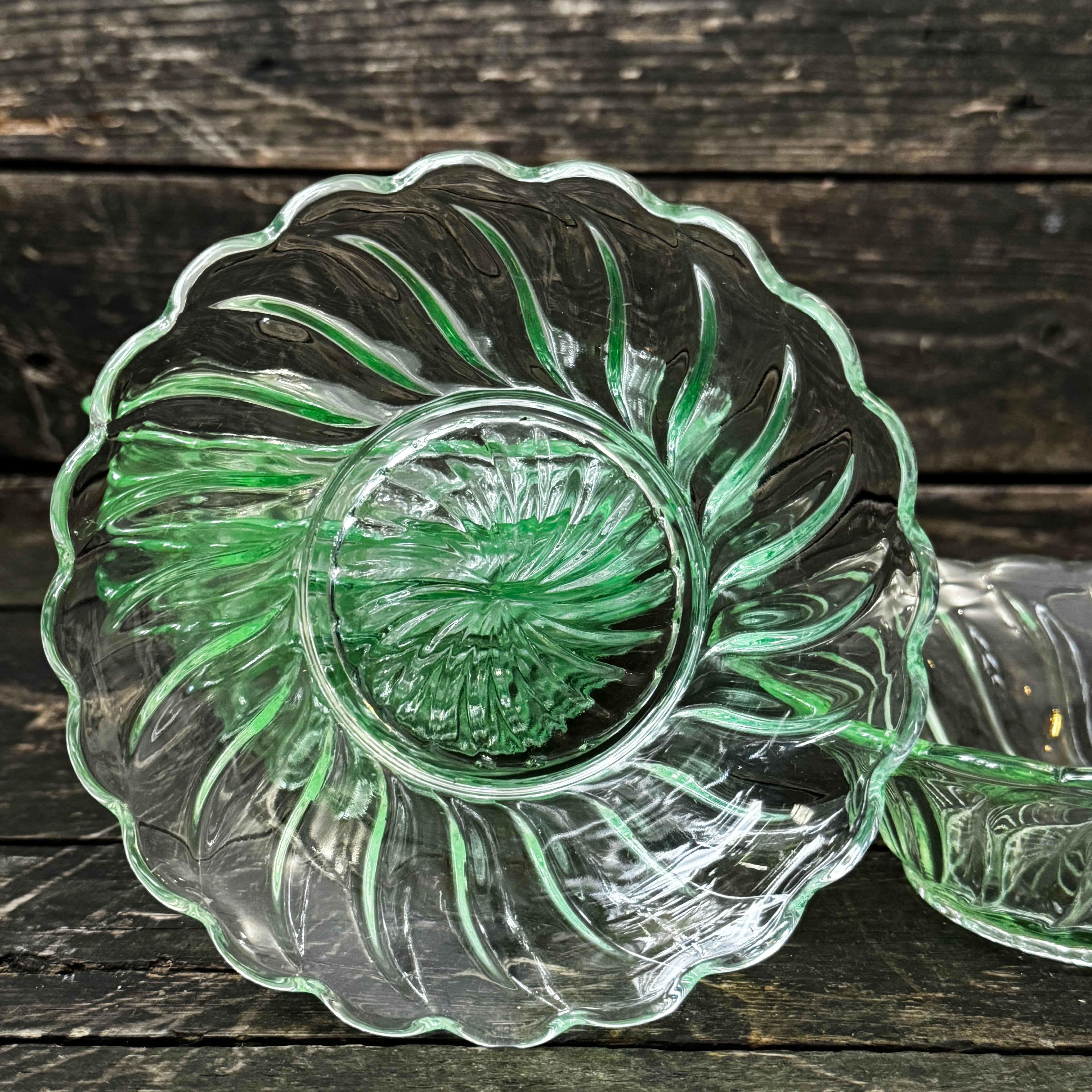 Set of uranium glass bowls, by Bagley, 1930s